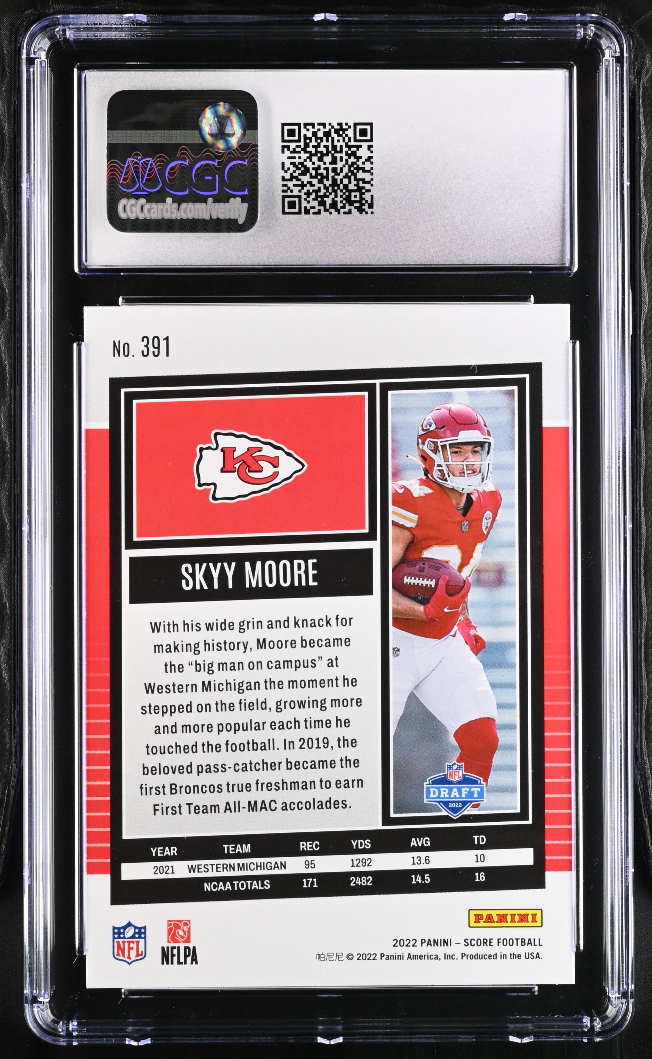 2022 Score Skyy Moore #391 Football CGC 8