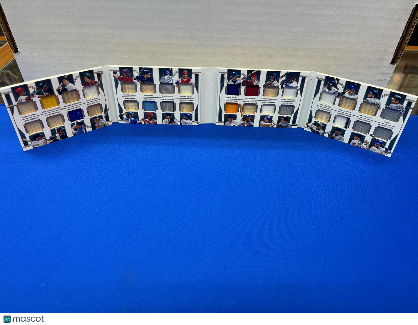 2020 Panini National Treasures 32 Players #TC-RT Treasure Chest Booklet 11/25