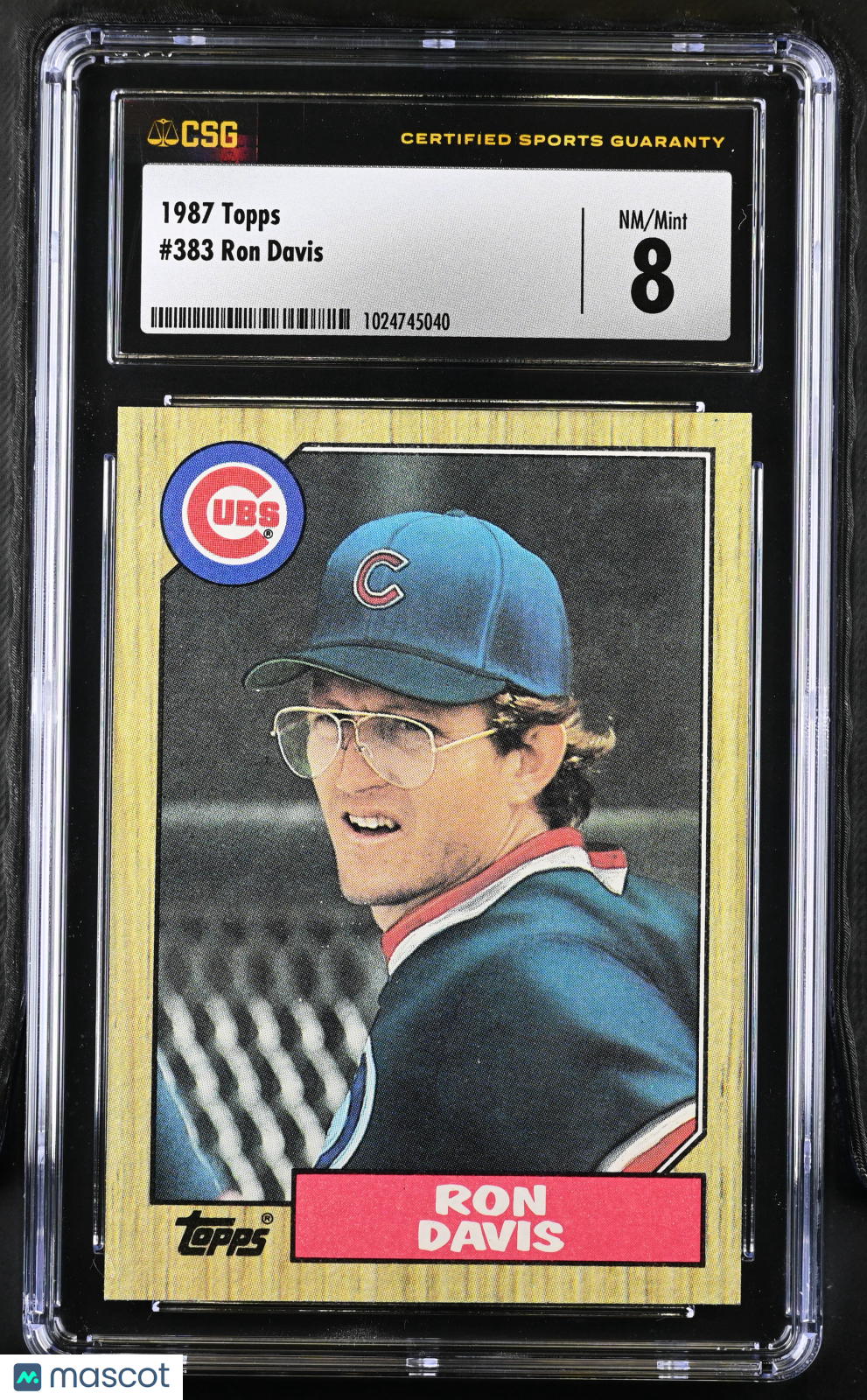 1987 Topps Ron Davis #383 Baseball CGC 8